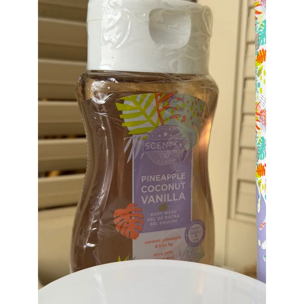 Scentsy pineapple coconut